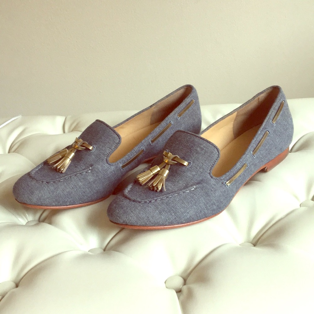Denim loafer with gold tassel